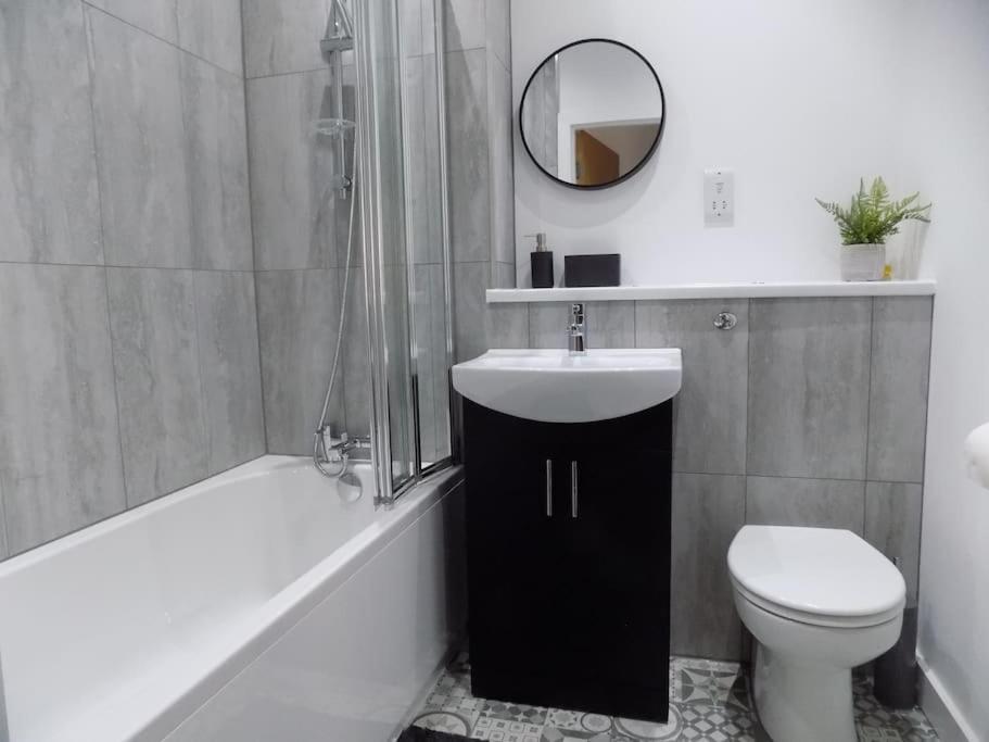 2 Bedroom Luxury City Centre Apt 링컨 외부 사진