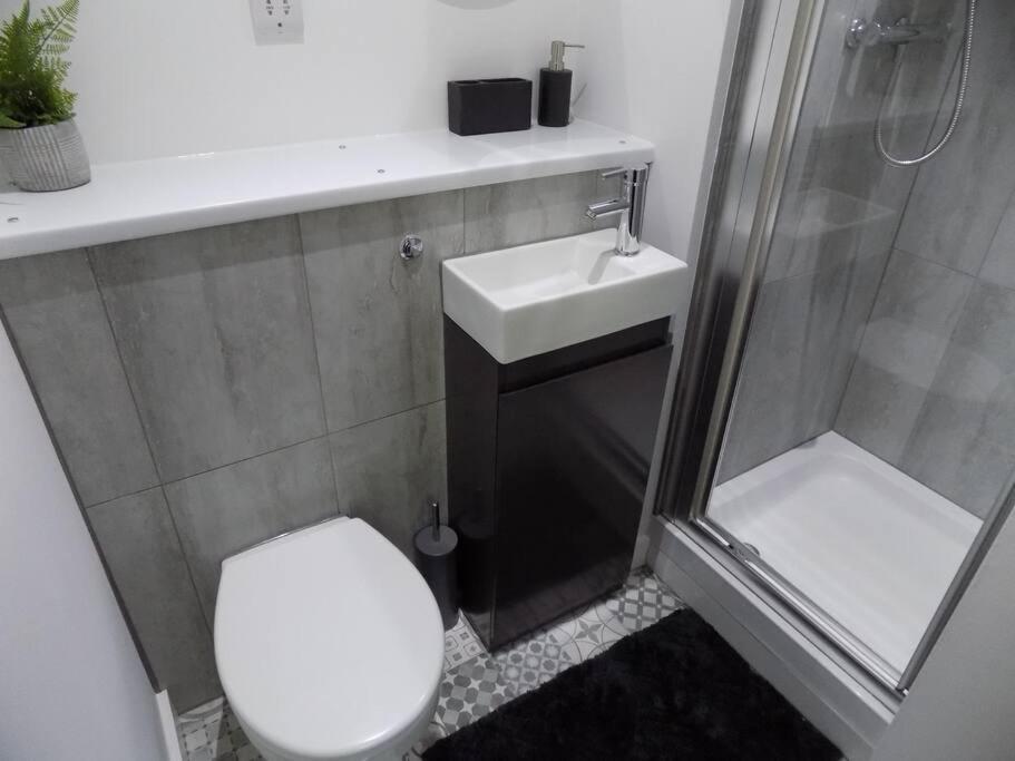 2 Bedroom Luxury City Centre Apt 링컨 외부 사진