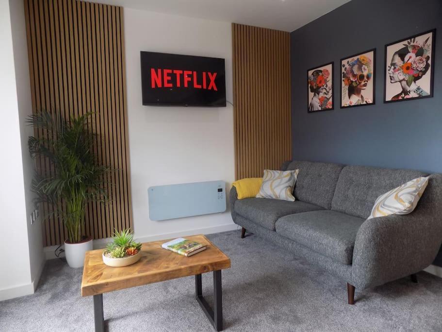 2 Bedroom Luxury City Centre Apt 링컨 외부 사진